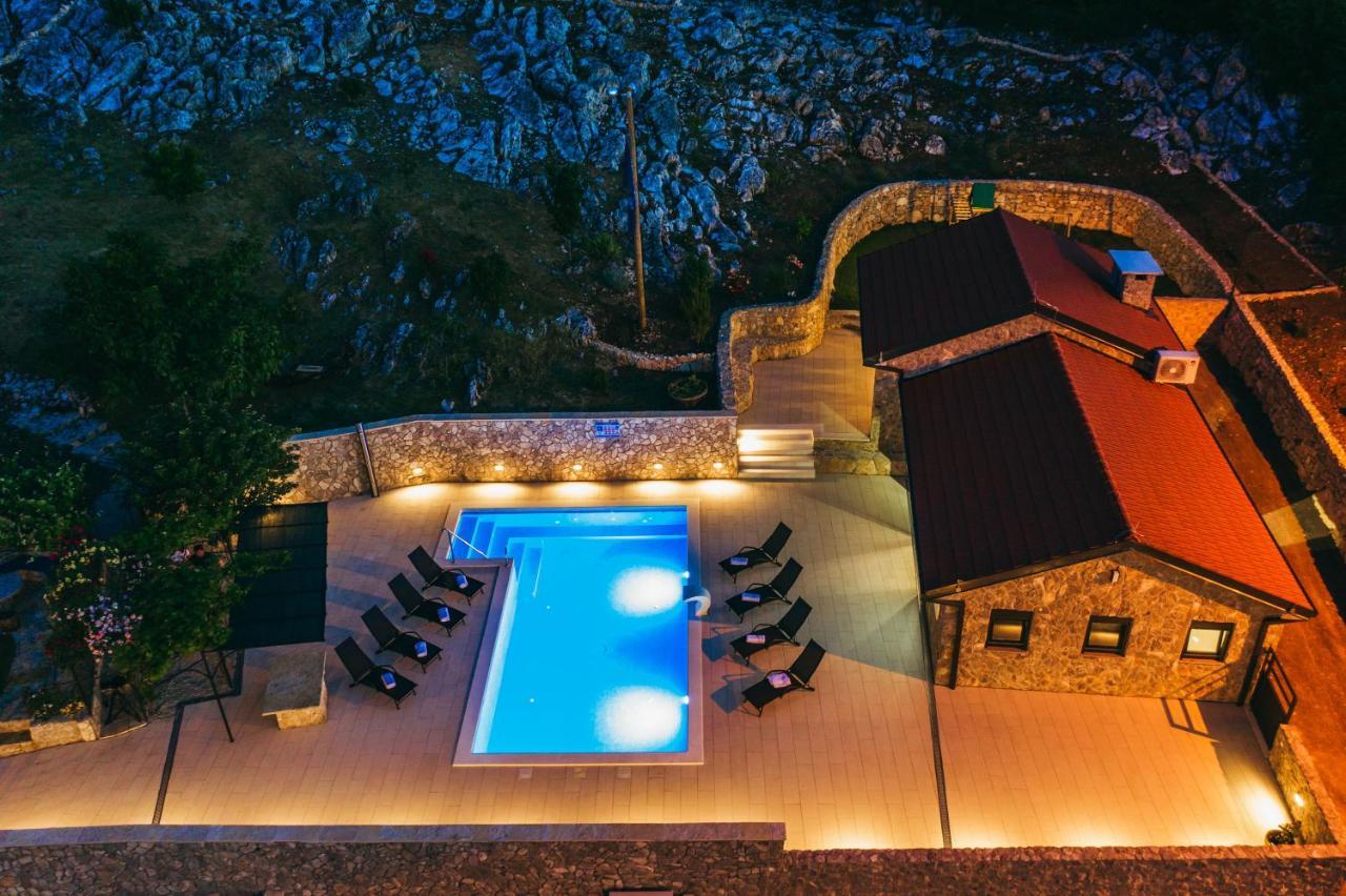 Villa On Stone Velika Čista Buitenkant foto