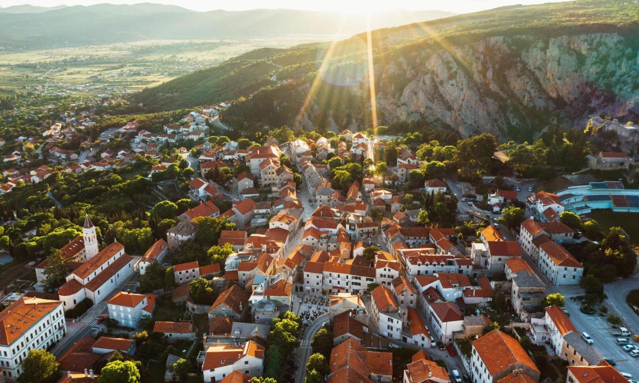 Villa On Stone Velika Čista Buitenkant foto
