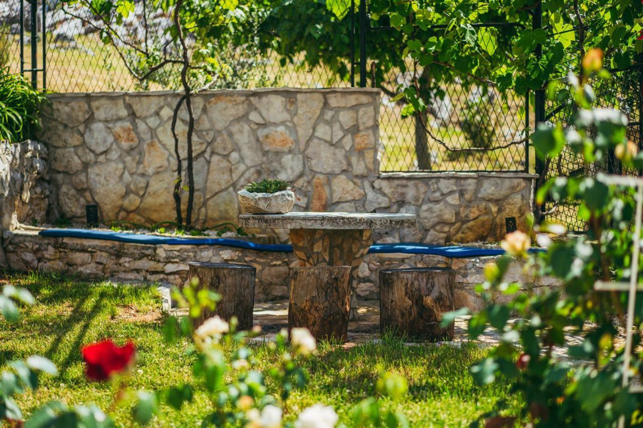 Villa On Stone Velika Čista Buitenkant foto